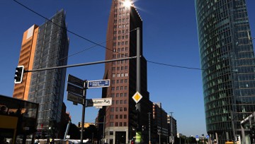 В Берлине парламентарии России, США и Германии обсуждают украинский кризис