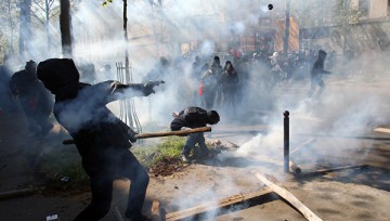 Корреспондент RT и оператор ВГТРК пострадали в ходе беспорядков в Париже