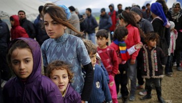 СМИ: ЕК намерена штрафовать страны, отказывающиеся принимать беженцев