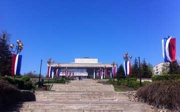 СМИ: в Липецке возмутились французскими и голландскими "флагами России"