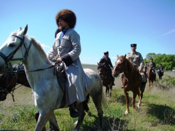 Едут, едут по Тавриде наши казаки