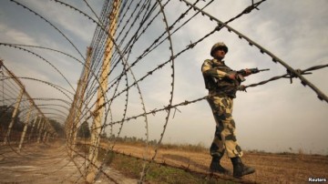 Латвия объяснила укрепление границ с РФ «угрозой нашествия беженцев»