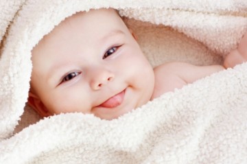 Дельфин шагает по Ростову. Мешают ли детям редкие имена