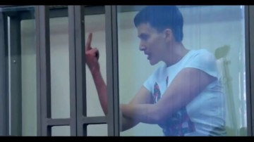 С миру по нитке: кто и для чего освободил Савченко?