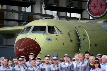 В Таганроге собрали первый самолет-амфибию Бе-200ЧС