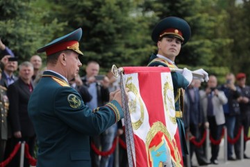 Геральдическая комиссия передала Росгвардии корону Российской империи