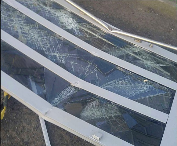 В Польше САУ "Гвоздика" въехала в дискотеку В Польше САУ "Гвоздика" въехала в дискотеку