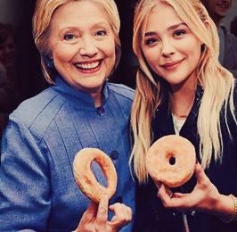 Западное издание высмеяло Хиллари Клинтон в едкой карикатуре