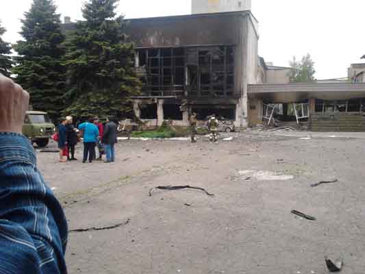 День 283: киевские каратели уничтожают промышленные предприятия Донбасса, а в Зайцево дети рождаются под аккомпанемент разрыва снарядов