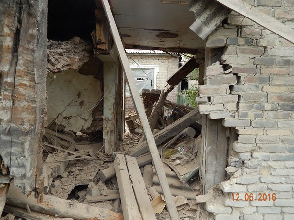 Сводка от МО ДНР 12 июня 2016 года. Укрофашисты за сутки более 600 раз обстреляли прифронтовые районы ДНР, есть разрушения, погибшие и раненые