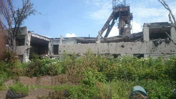 Черная ночь для карателей: за обстрел Донбасса уничтожено и ранено более 50 боевиков «Правого сектора» и ВСУ Черная ночь для карателей: за обстрел Донбасса уничтожено и ранено более 50 боевиков «Правого сектора» и ВСУ