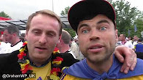 Грэм Филлипс попытался взять интервью у укрозомбанутых фанатов перед матчем Украина - Германия