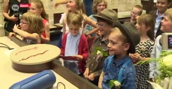 Новая реальность западной школы: «свадьба» двух мальчиков, как часть обучения Новая реальность западной школы: «свадьба» двух мальчиков, как часть обучения