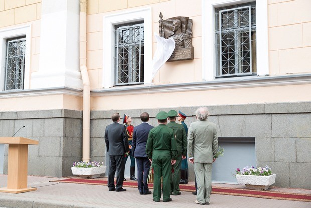 Когда увековечат Власова?