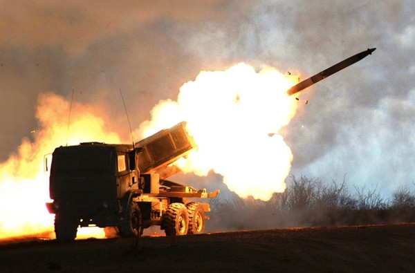 HIMARS против «Искандера»: какова цель переброски нового вооружения США к границе России HIMARS против «Искандера»: какова цель переброски нового вооружения США к границе России