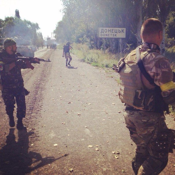 «Было время»: соцсети вспомнили, как под Донецком жгли «ПСов» «Было время»: соцсети вспомнили, как под Донецком жгли «ПСов»
