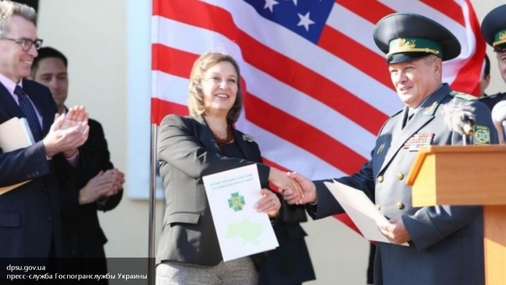 Украина разрыдалась на груди Нуланд от «российской агрессии» Украина разрыдалась на груди Нуланд от «российской агрессии»