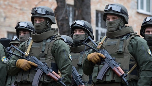 На Украине отпущенных фигурантов дела о хищении газа задержали у СИЗО На Украине отпущенных фигурантов дела о хищении газа задержали у СИЗО