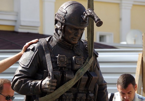 В Крыму открыт памятник «вежливым людям»