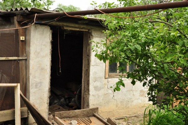 Сотрудники МВД изъяли из тайника в Перевальске более 4,5 тыс. ед. оружия и боеприпасов (ФОТО, ВИДЕО) Сотрудники МВД изъяли из тайника в Перевальске более 4,5 тыс. ед. оружия и боеприпасов (ФОТО, ВИДЕО)