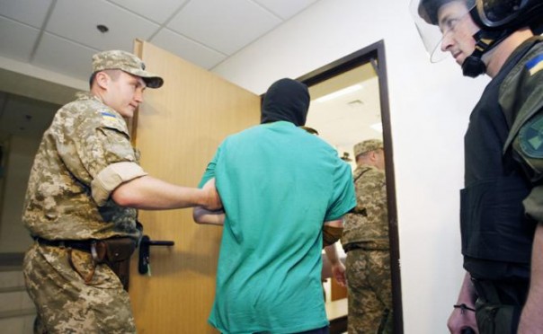 СБУ «пожурят» за пытки ополченцев