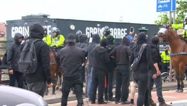 В Бристоле подрались сторонники и противники мигрантов