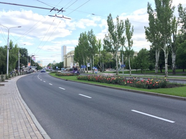 Пройдёмся по вечернему Донецку?
