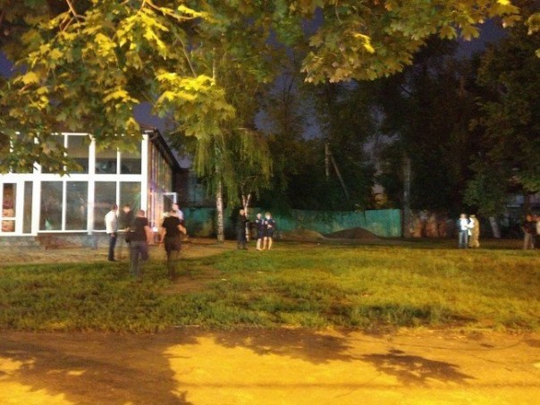 СМИ: в Запорожье шашлычную обстреляли из гранатомета СМИ: в Запорожье шашлычную обстреляли из гранатомета