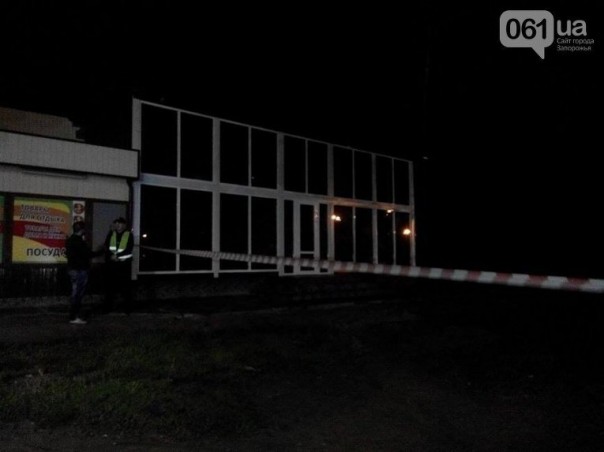 СМИ: в Запорожье шашлычную обстреляли из гранатомета СМИ: в Запорожье шашлычную обстреляли из гранатомета