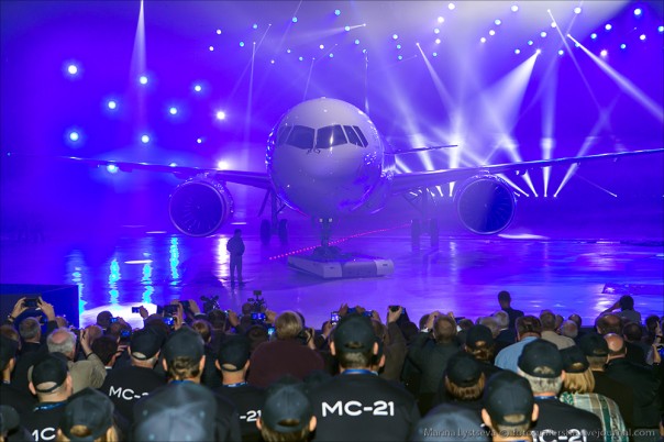 В Иркутске презентовали новейший пассажирский самолет МС-21
