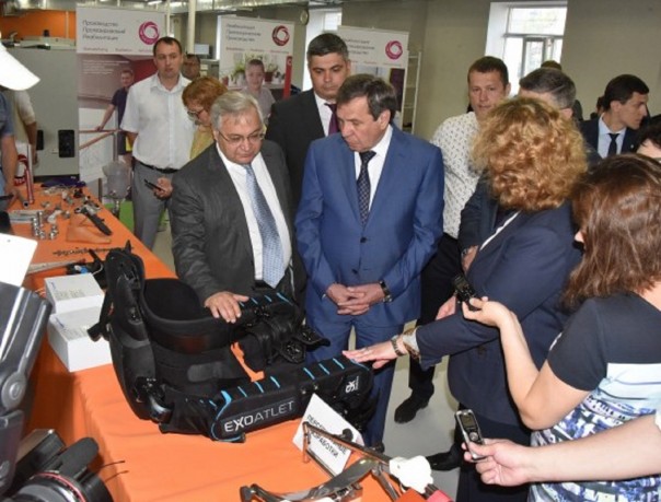 Медицинский промпарк, замещающий импортные протезы, открылся в Новосибирске Медицинский промпарк, замещающий импортные протезы, открылся в Новосибирске