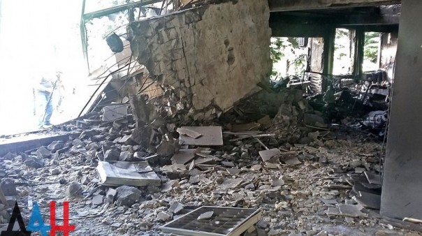 Сводка от МО ДНР 10 июня 2016 года. Укрофашисты более 3,5 тысячи раз обстреляли ДНР, повреждено 77 домостроений, погибли пять человек, 21 ранены Сводка от МО ДНР 10 июня 2016 года. Укрофашисты более 3,5 тысячи раз обстреляли ДНР, повреждено 77 домостроений, погибли пять человек, 21 ранены