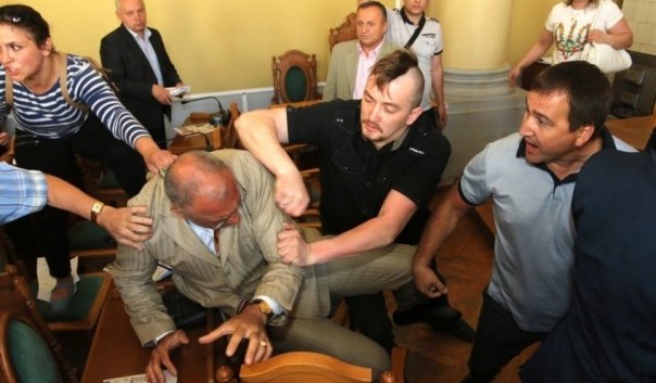 Беспорядки в горсовете Львова глазами очевидца