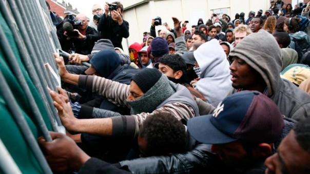 Францию насыщают оружием. Вместо Евро французов ждёт война?