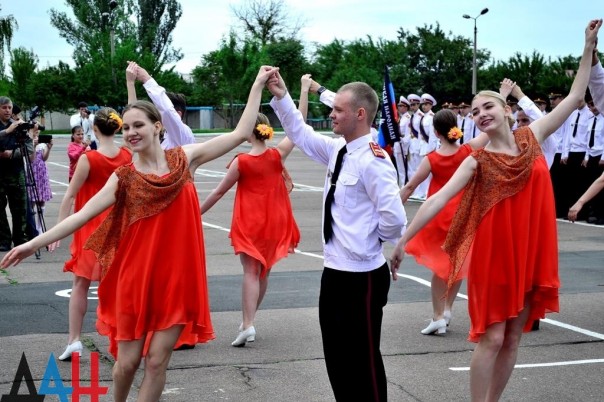В военном лицее ДНР прошел первый выпуск курсантов, начавших учебу после создания Республики