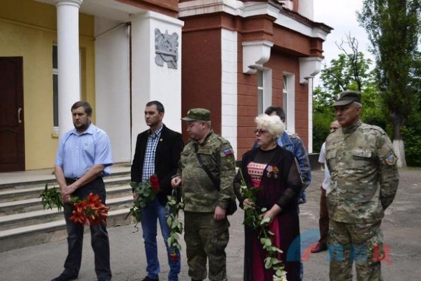 Сводка от НМ ЛНР 12 июня 2016 года. ВСУ перебросили к линии разграничения наемников с Ближнего Востока Сводка от НМ ЛНР 12 июня 2016 года. ВСУ перебросили к линии разграничения наемников с Ближнего Востока