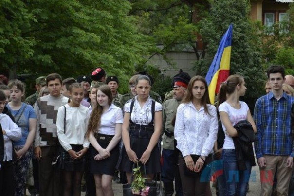 Сводка от НМ ЛНР 12 июня 2016 года. ВСУ перебросили к линии разграничения наемников с Ближнего Востока Сводка от НМ ЛНР 12 июня 2016 года. ВСУ перебросили к линии разграничения наемников с Ближнего Востока