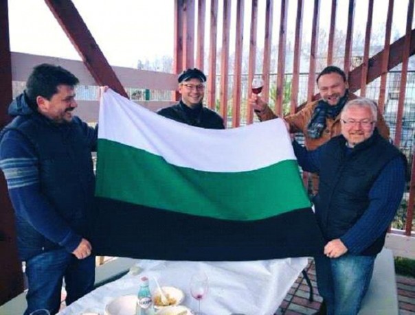 Урал: опорный край державы или последнее прибежище либерала? Урал: опорный край державы или последнее прибежище либерала?