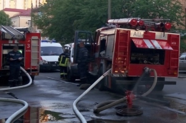 В Киеве «случайно» загорелся Соломенский суд. Выгорела комната с делами Заверухи и пасынка Фирташа