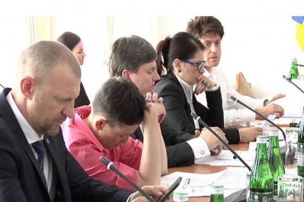 Савченко, ты пьяна, иди домой