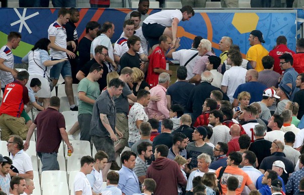 Английский фанат вышел из комы после полученной в ходе беспорядков в Марселе травмы мозга