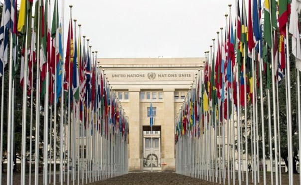 Запад хочет «рулить» Донбассом