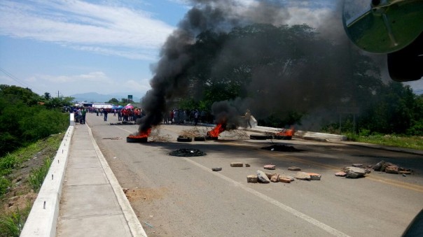 Власти Мексики расстреляли забастовку учителей: множество убитых и раненых — США, СМИ и правозащитники молчат
