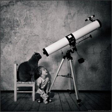 Маленькая девочка и кот