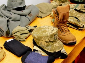 Армию Украины одели в форму не по размеру