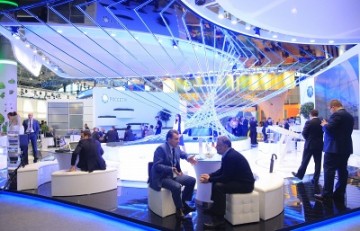 Делегация Севастополя прибыла на экономический форум в Питер — прорывать блокаду Крыма