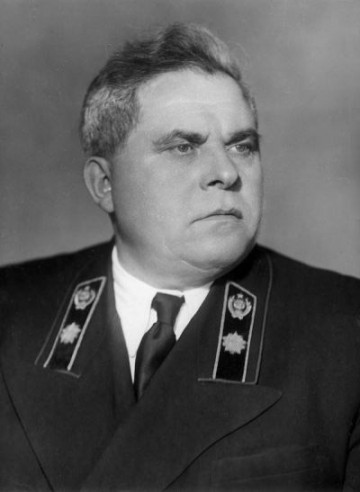 О сталинском наркоме финансов А.Звереве