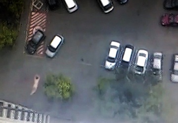 В Москве мужчина «рыбкой» прыгнул из окна (видео)