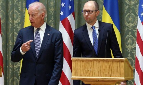Партия войны в США снова выводит на арену Яценюка