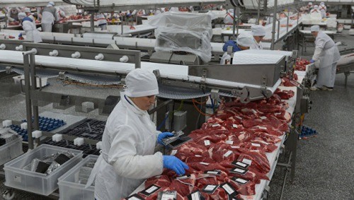 Китайцев слишком много, дело дошло до еды из России
